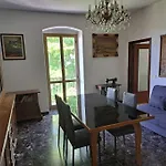 La Casa In Collina 아파트 *