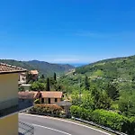 La Casa In Collina 아파트 *