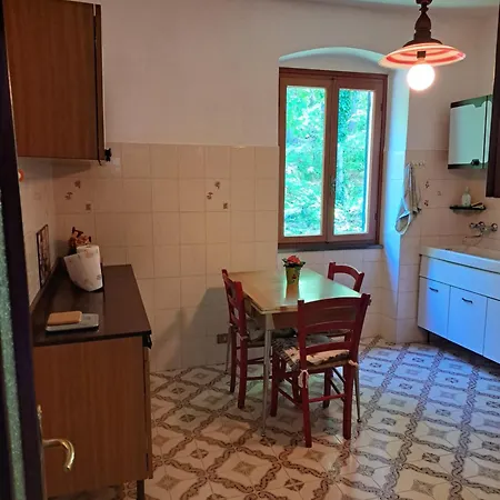 La Casa In Collina Apartman *